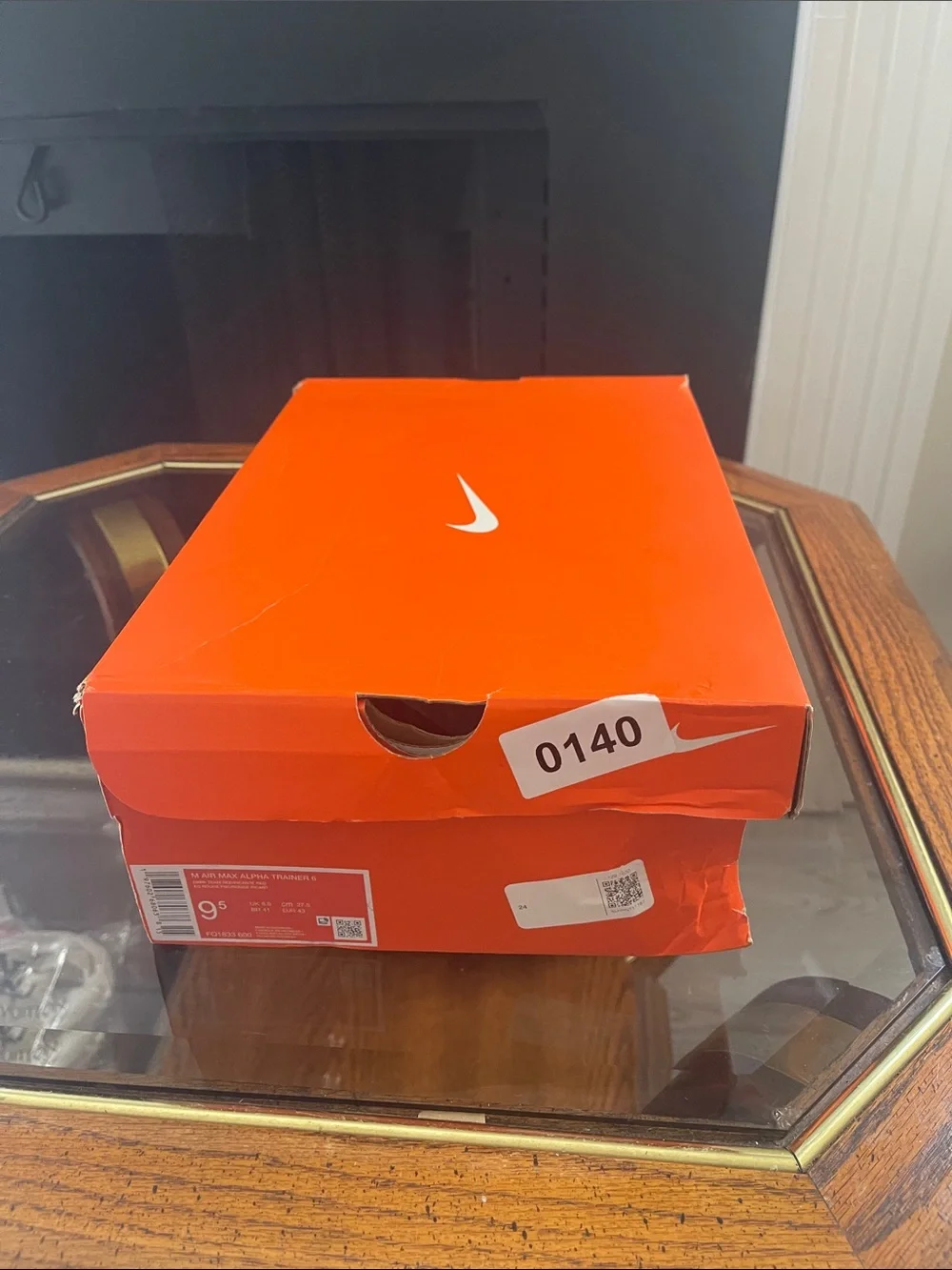 Nike heel breathable contrast