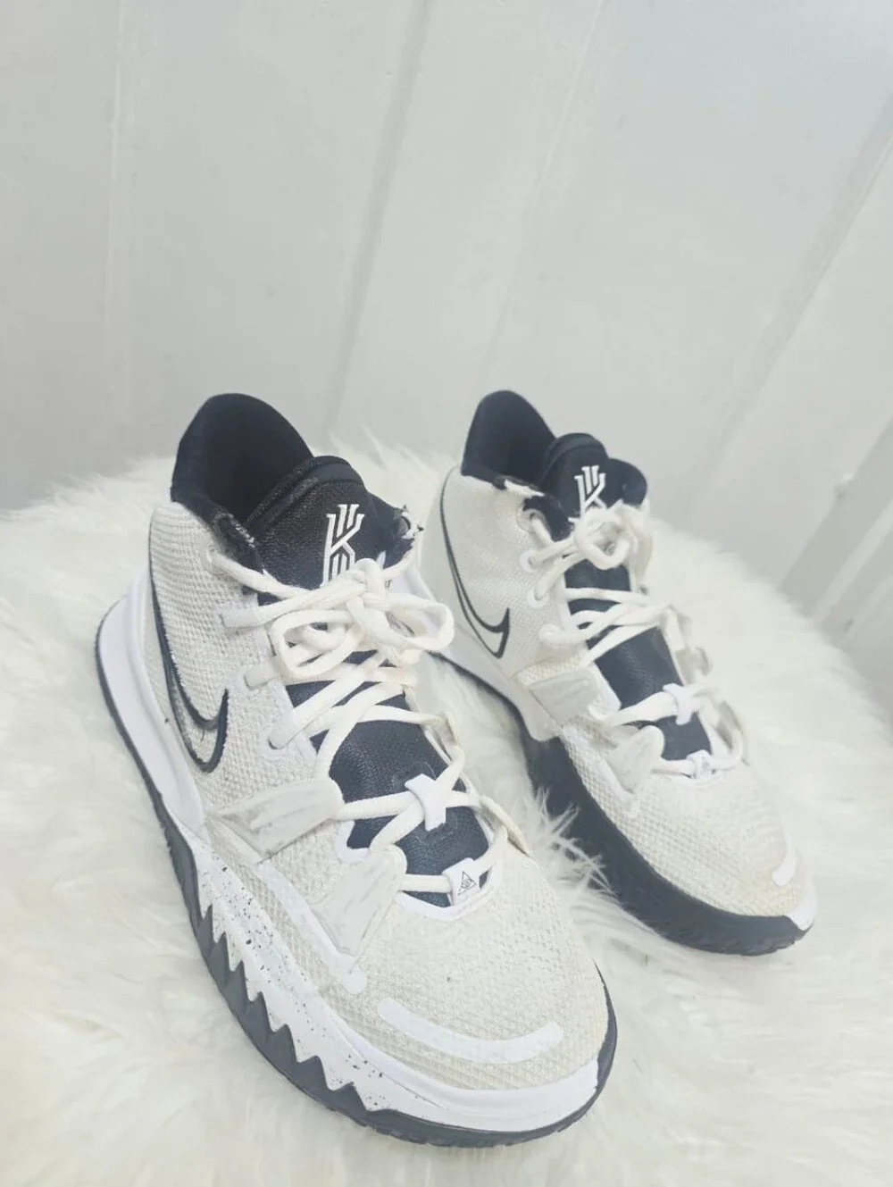Nike silhouette shoes accept