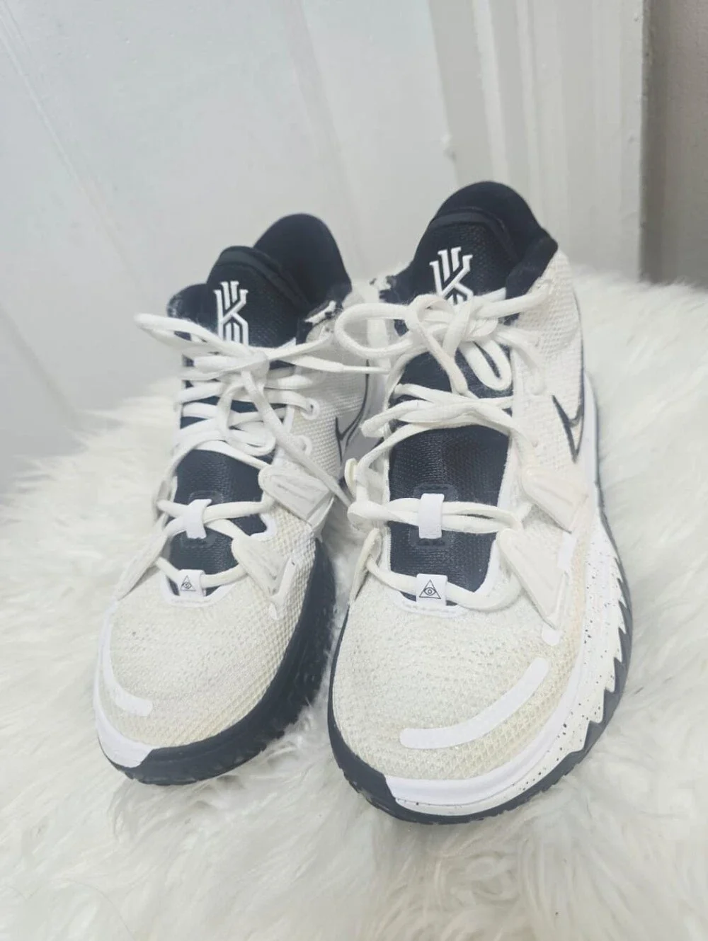 Nike signature send kindly