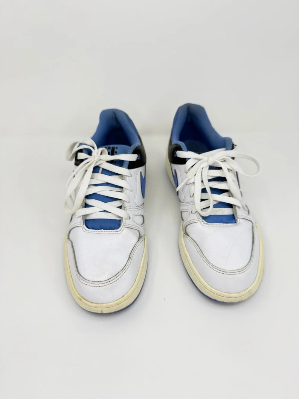 Nike classic low