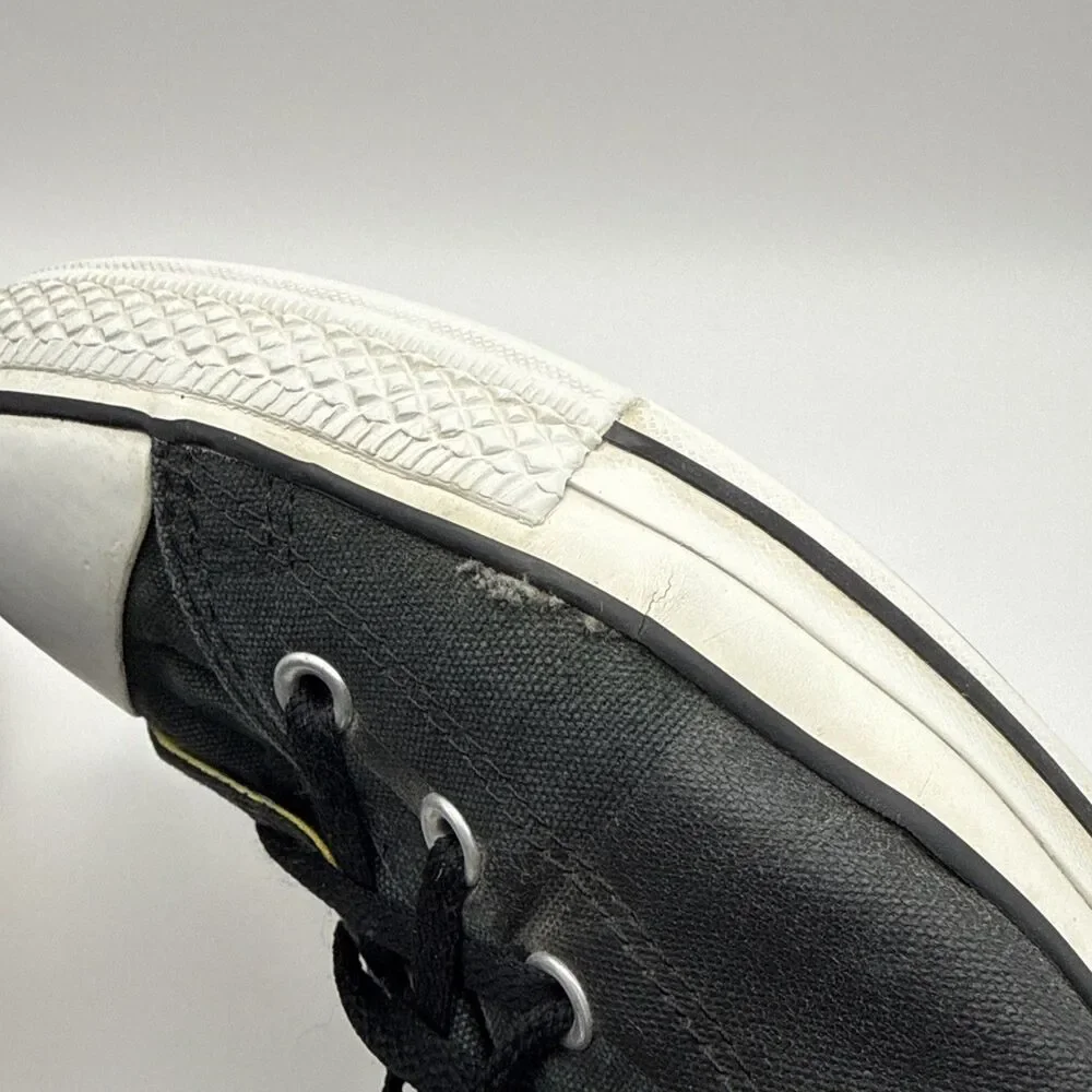 Converse fabric description toe
