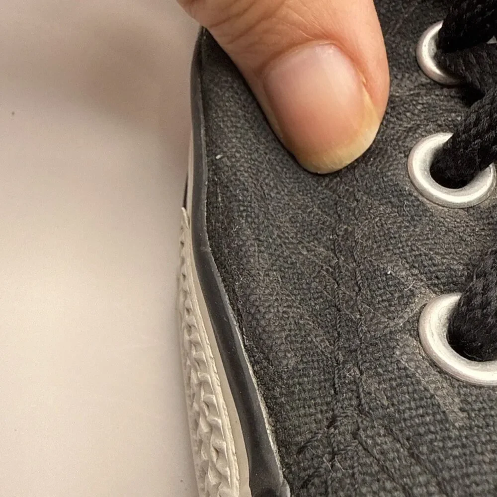 Converse pulled wear accurate