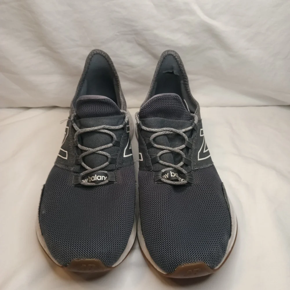 Men's Size 11 - New Balance Fresh Foam Roav Lead Light Aluminum