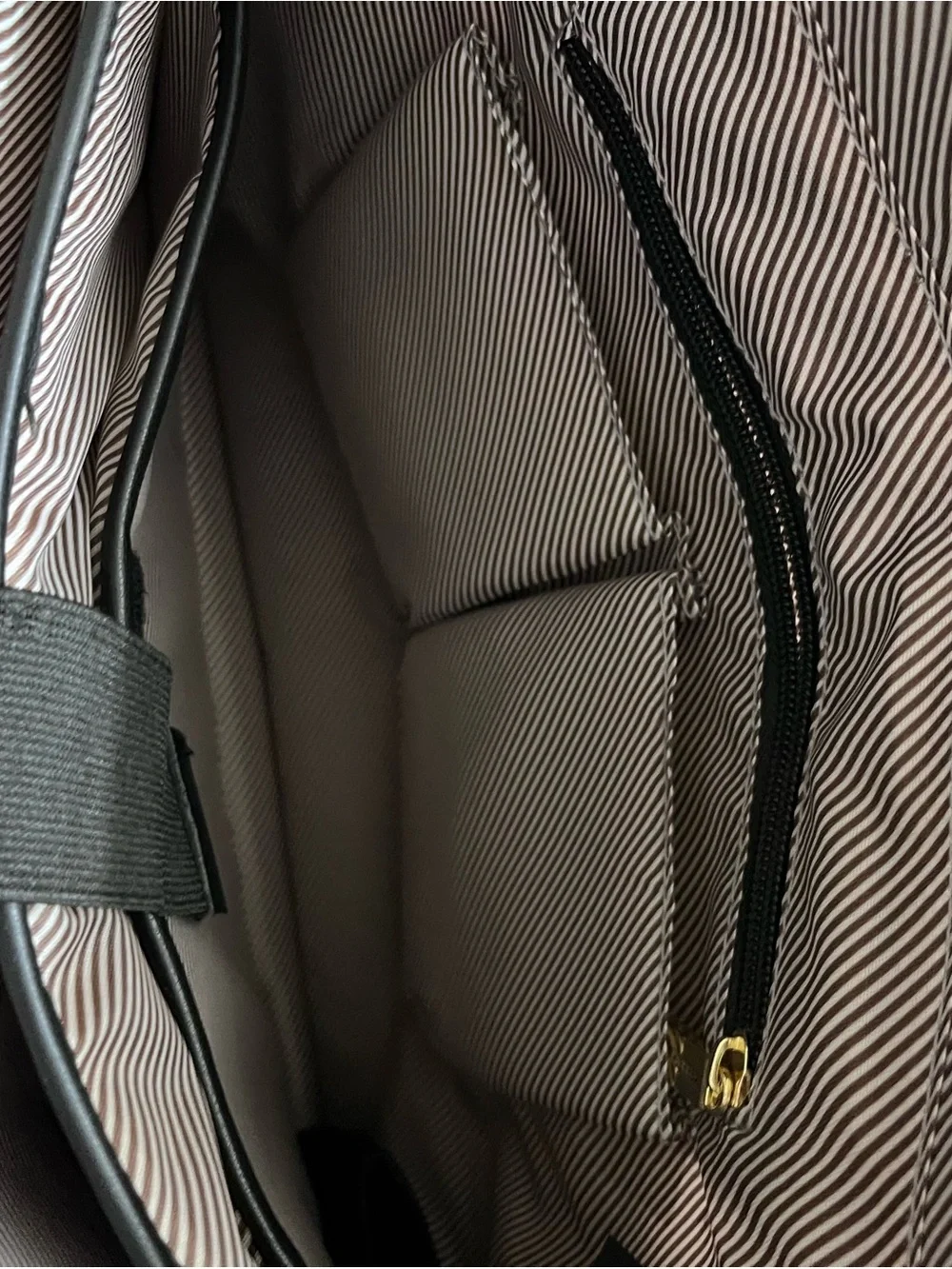 Kenneth Cole Reaction sleek quilted