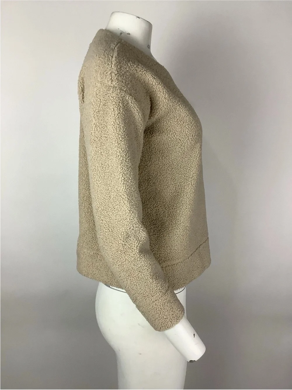 J. Crew 18 approximate >top