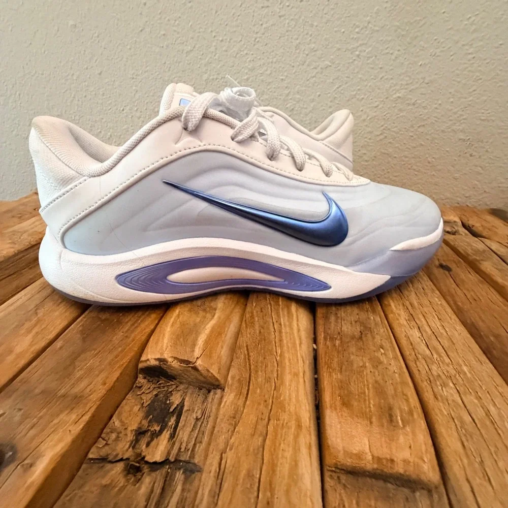 Nike Cosmic Unity 3 A'ja Wilson White Blue Basketball Shoes DJ6351-104 Mens 8.5