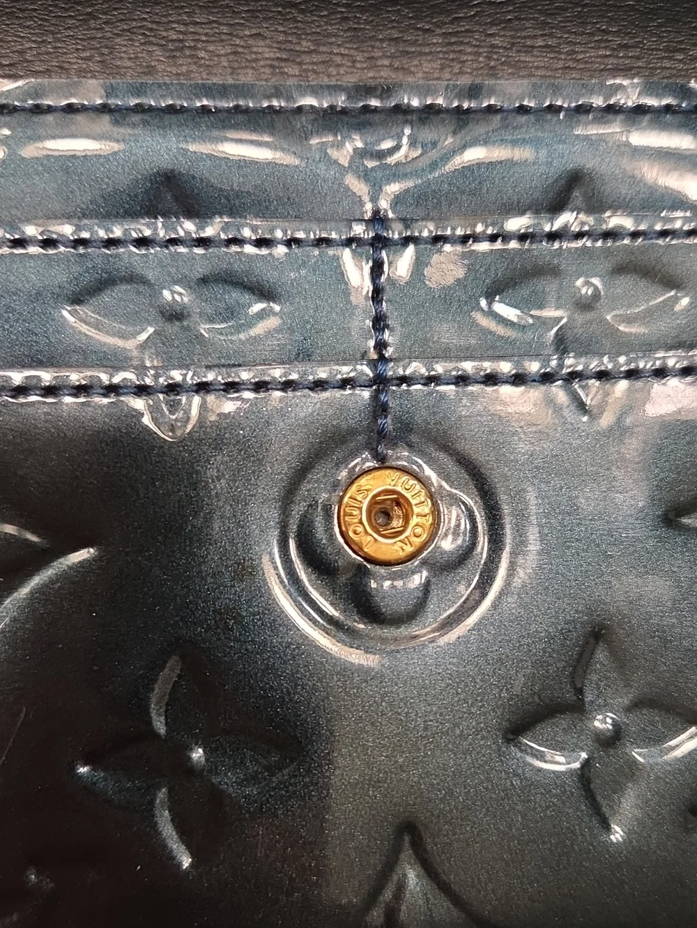 Louis Vuitton color snap take