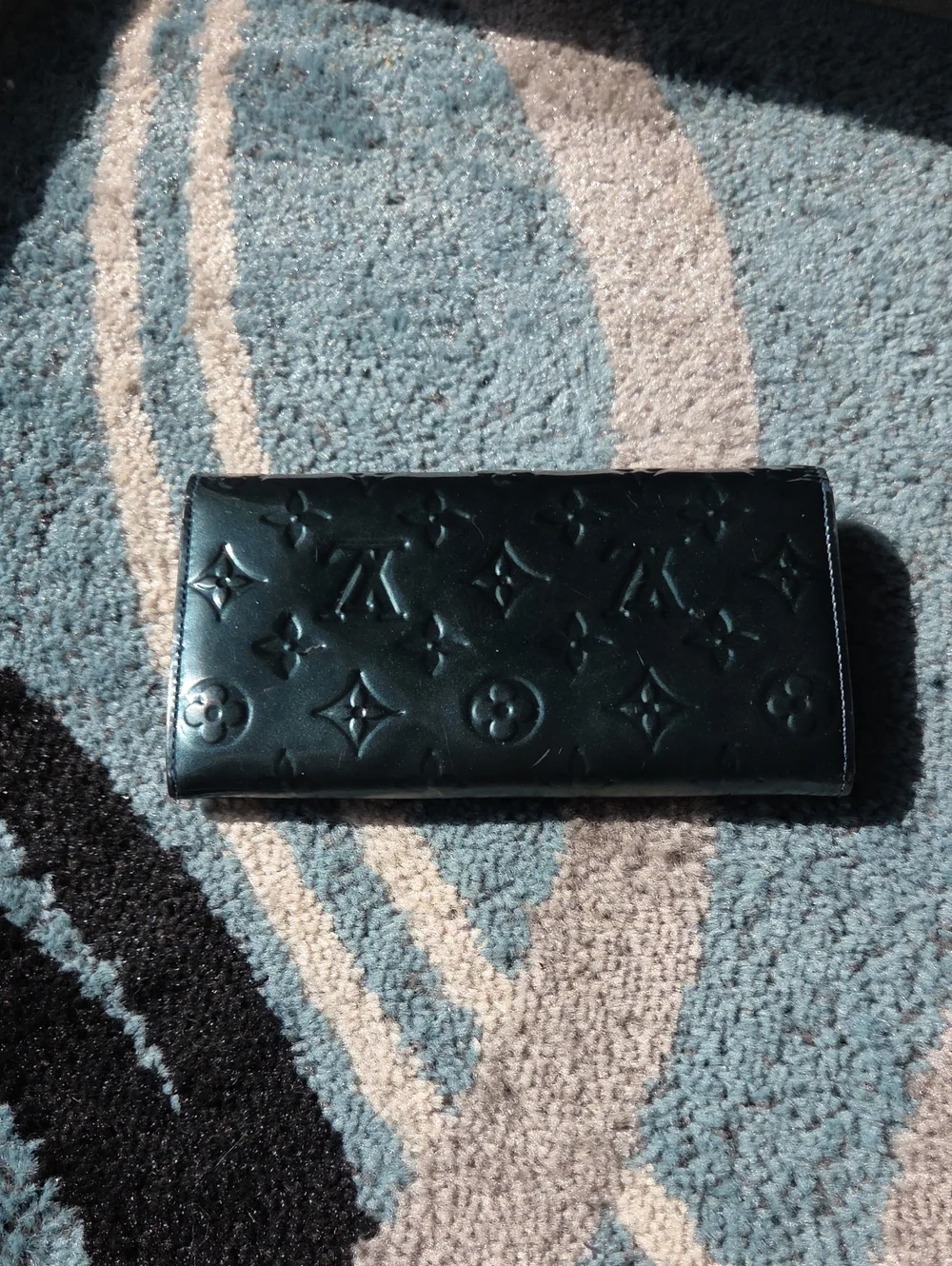 Louis Vuitton color continental pattern