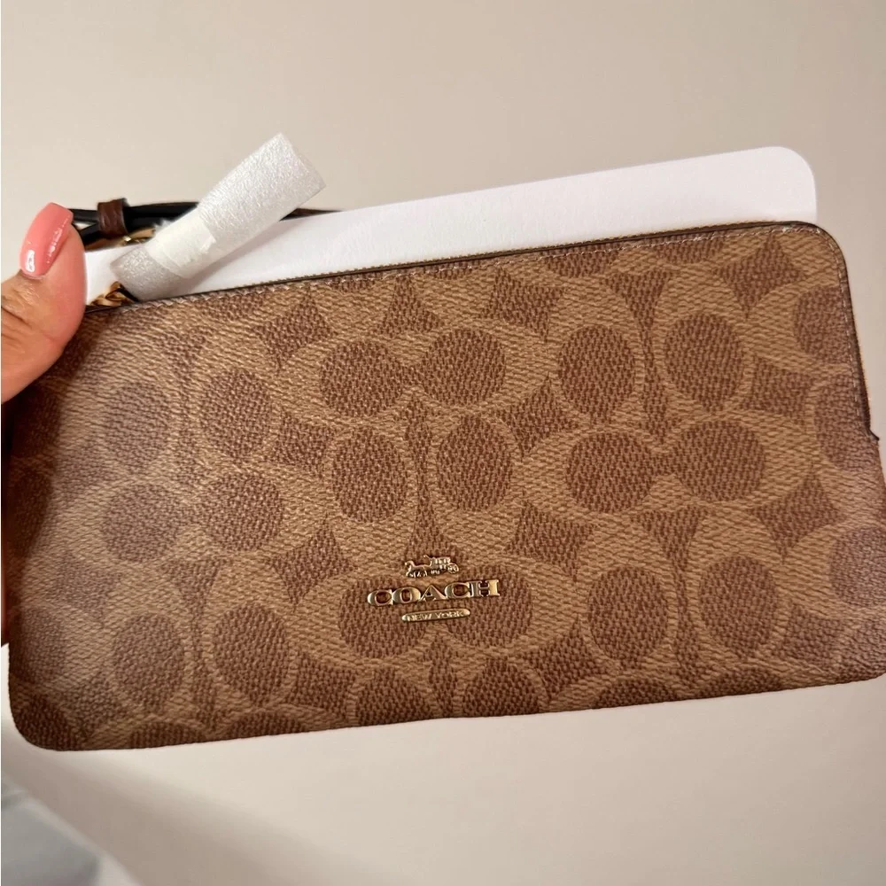 Coach In Signature Canvas Double Zip Wristlet Gold/Tan/Brown