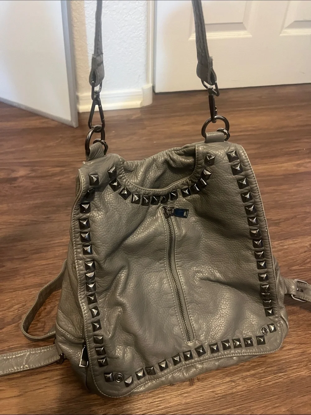Source Unknown compact grey