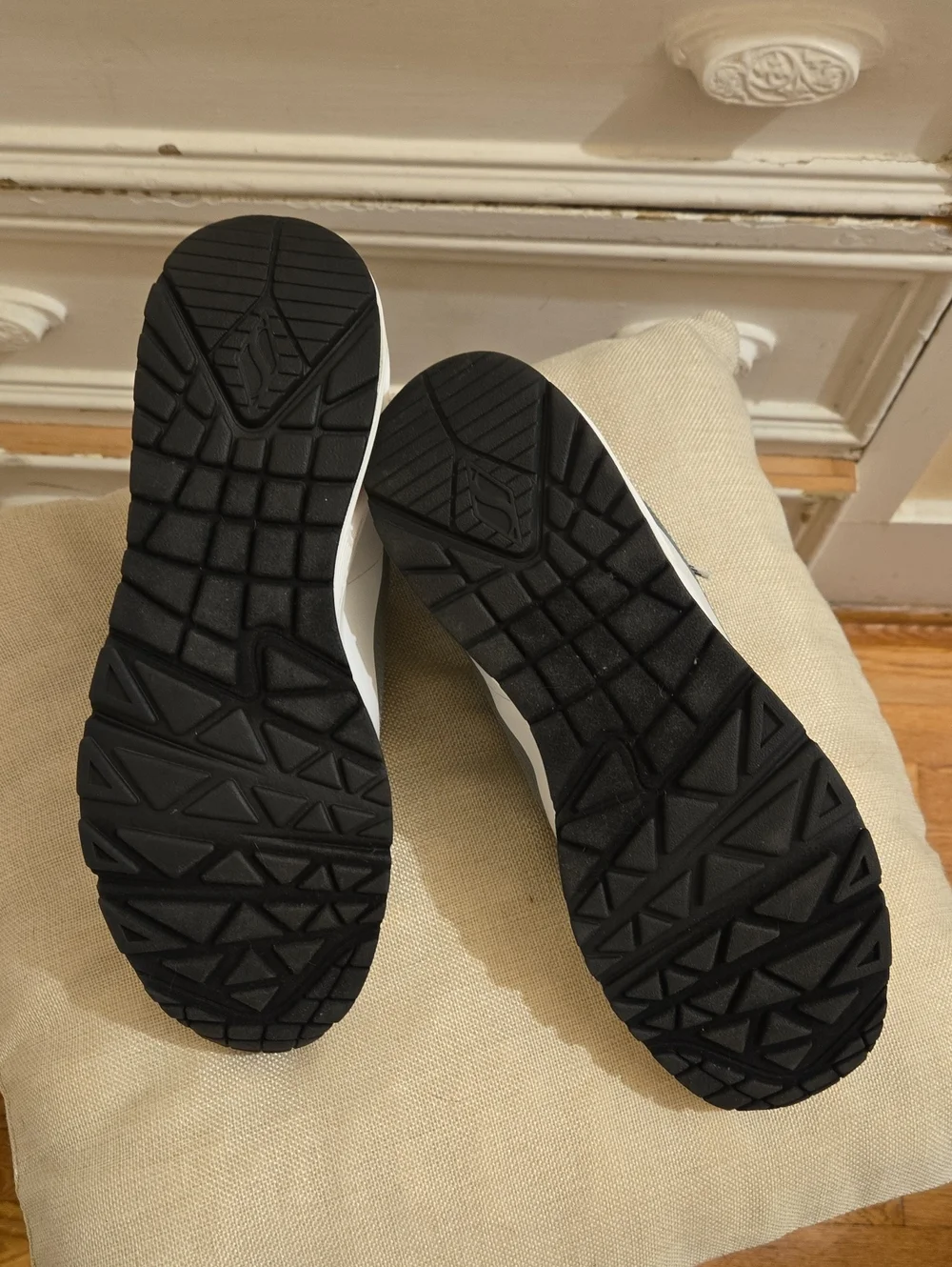 Skechers synthetic canvas