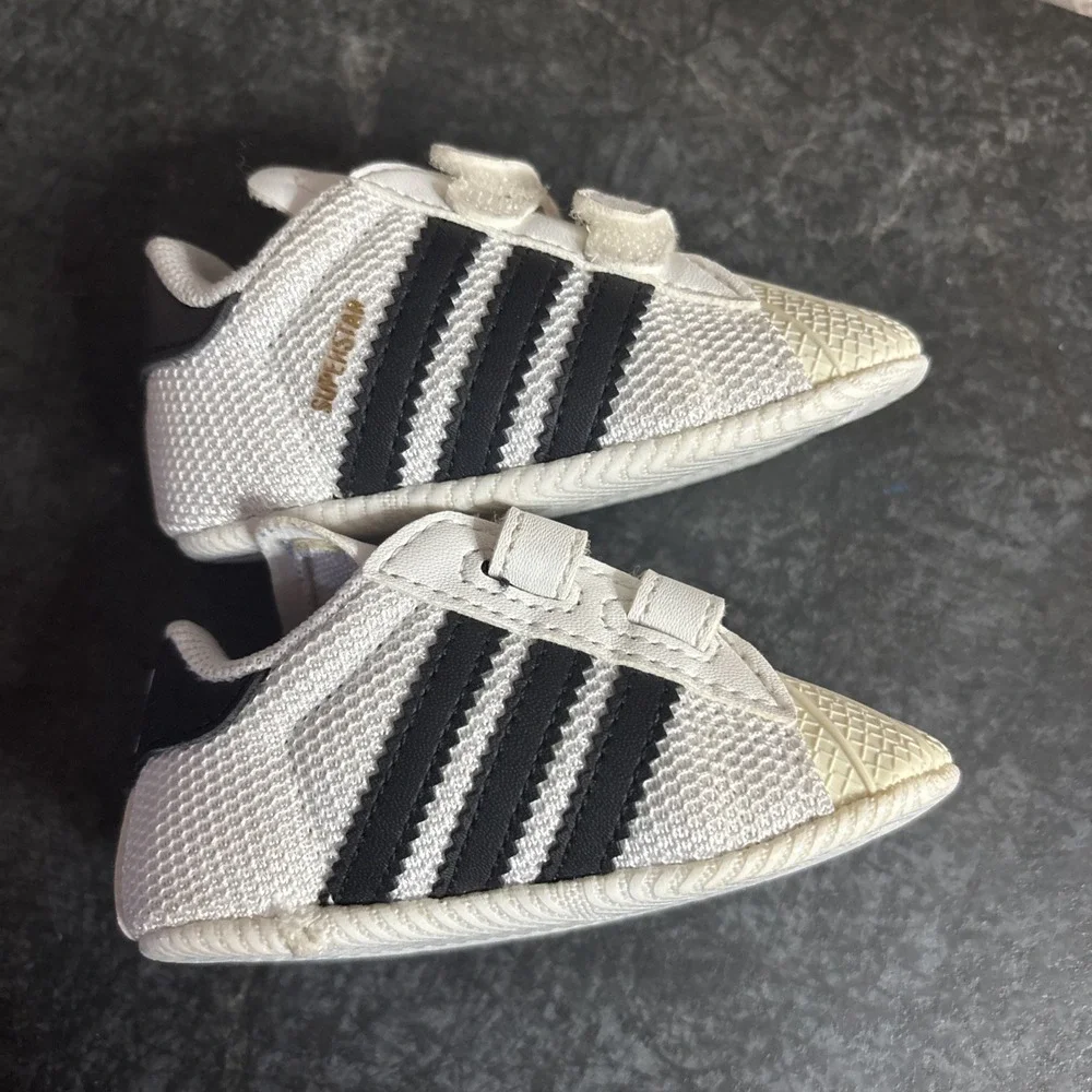 adidas move while