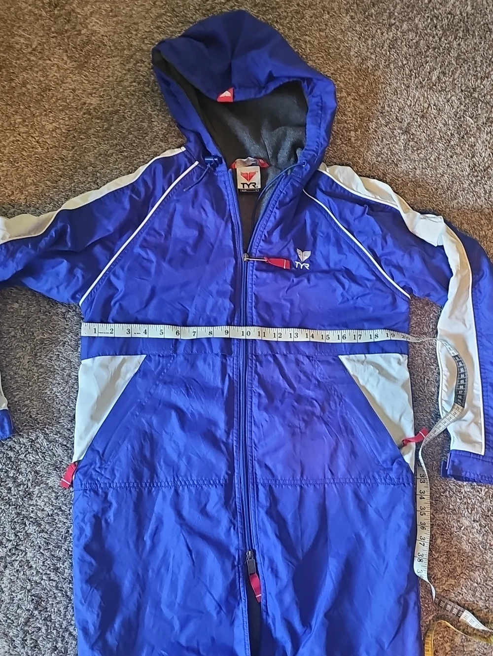TYR size large
