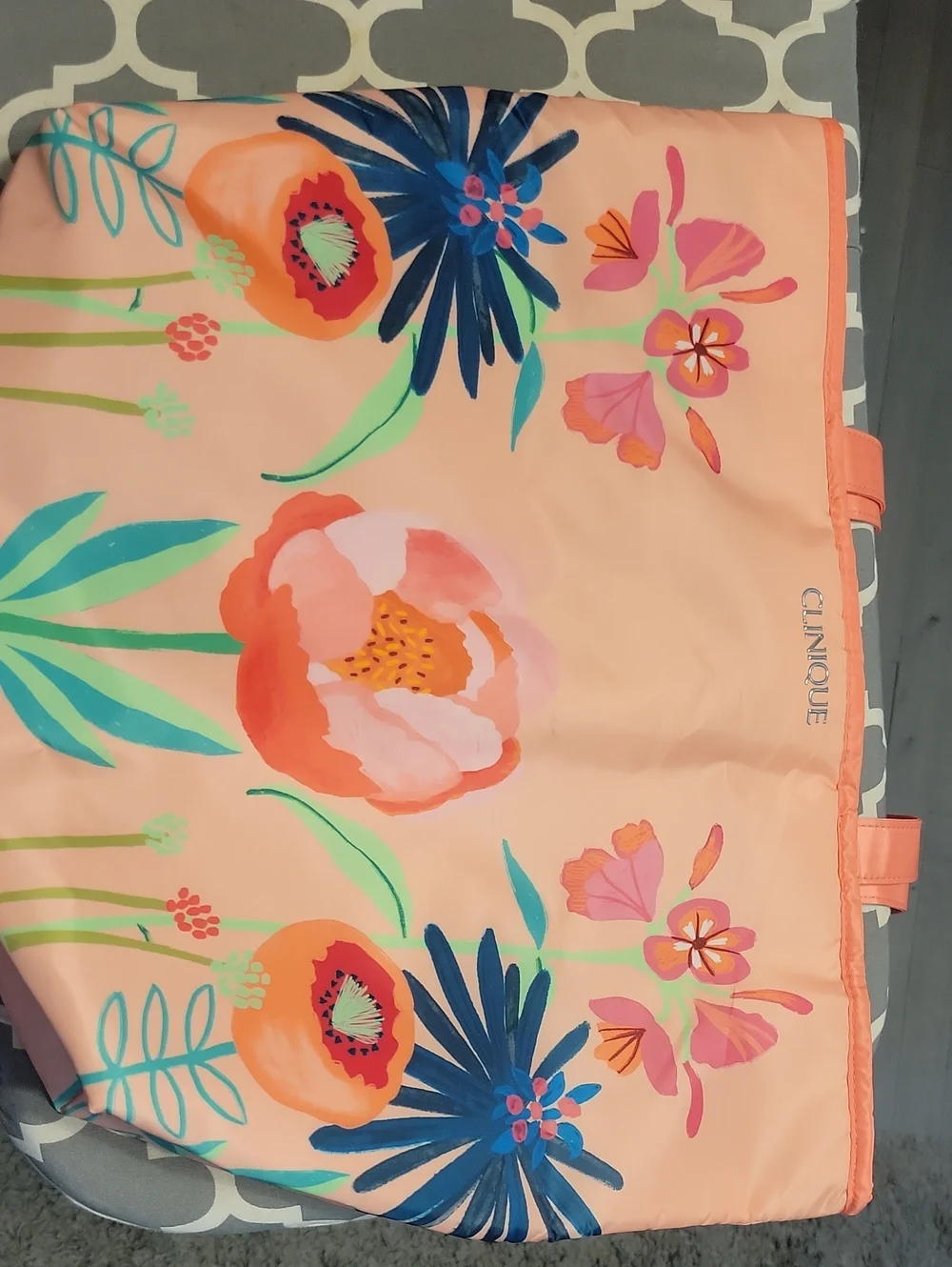 Clinique bright floral