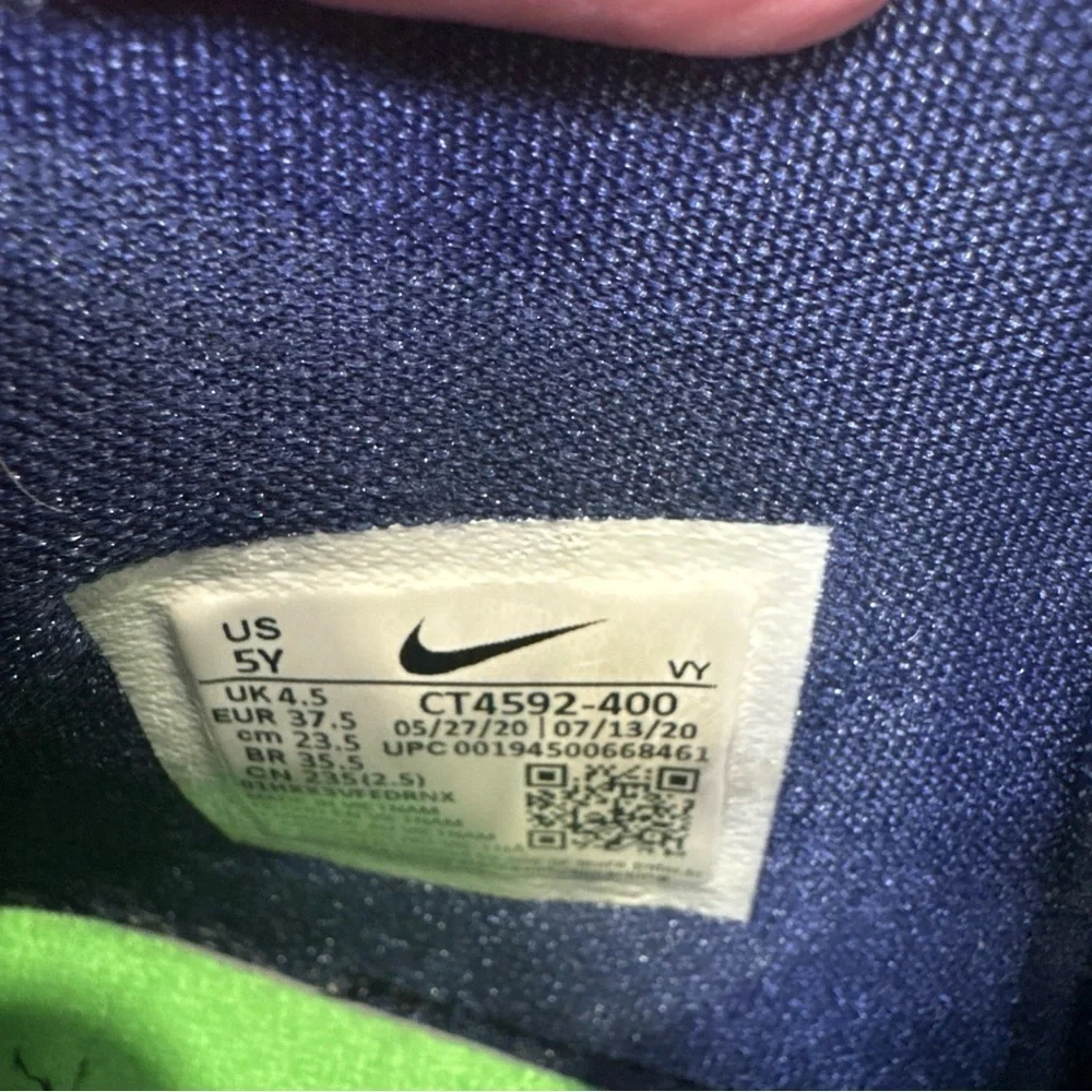 nike superstitious navy knit