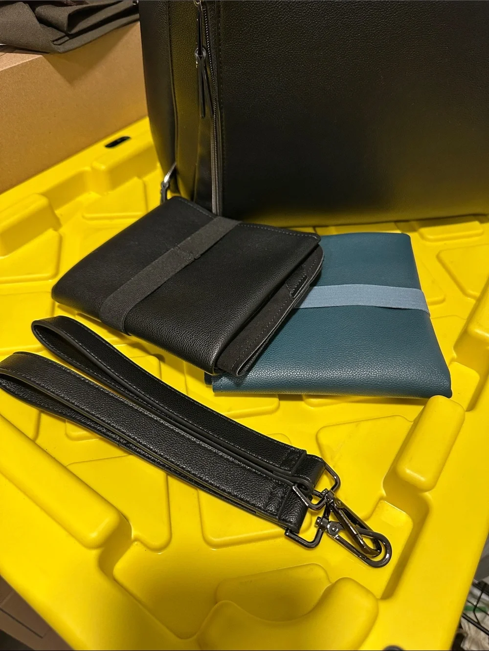 Ayla & Co sleek black
