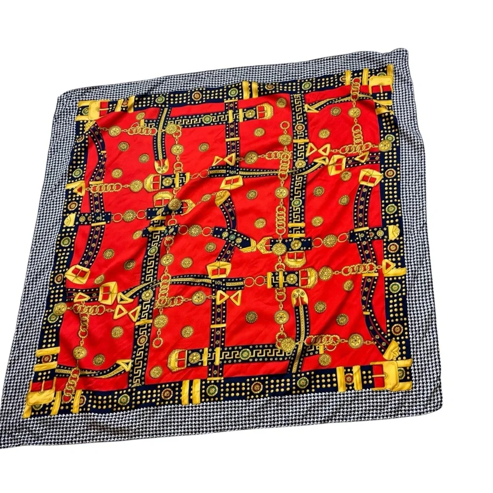 Ladies Chain and Buckle‎ Print Sqaure Scarf