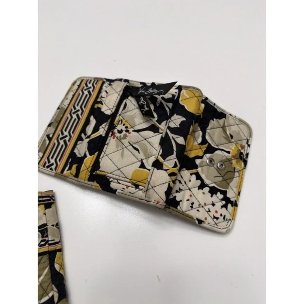 Vera Bradley Baroque Tote Bag + Wallet Quilted Floral Black Yellow.‎     5168