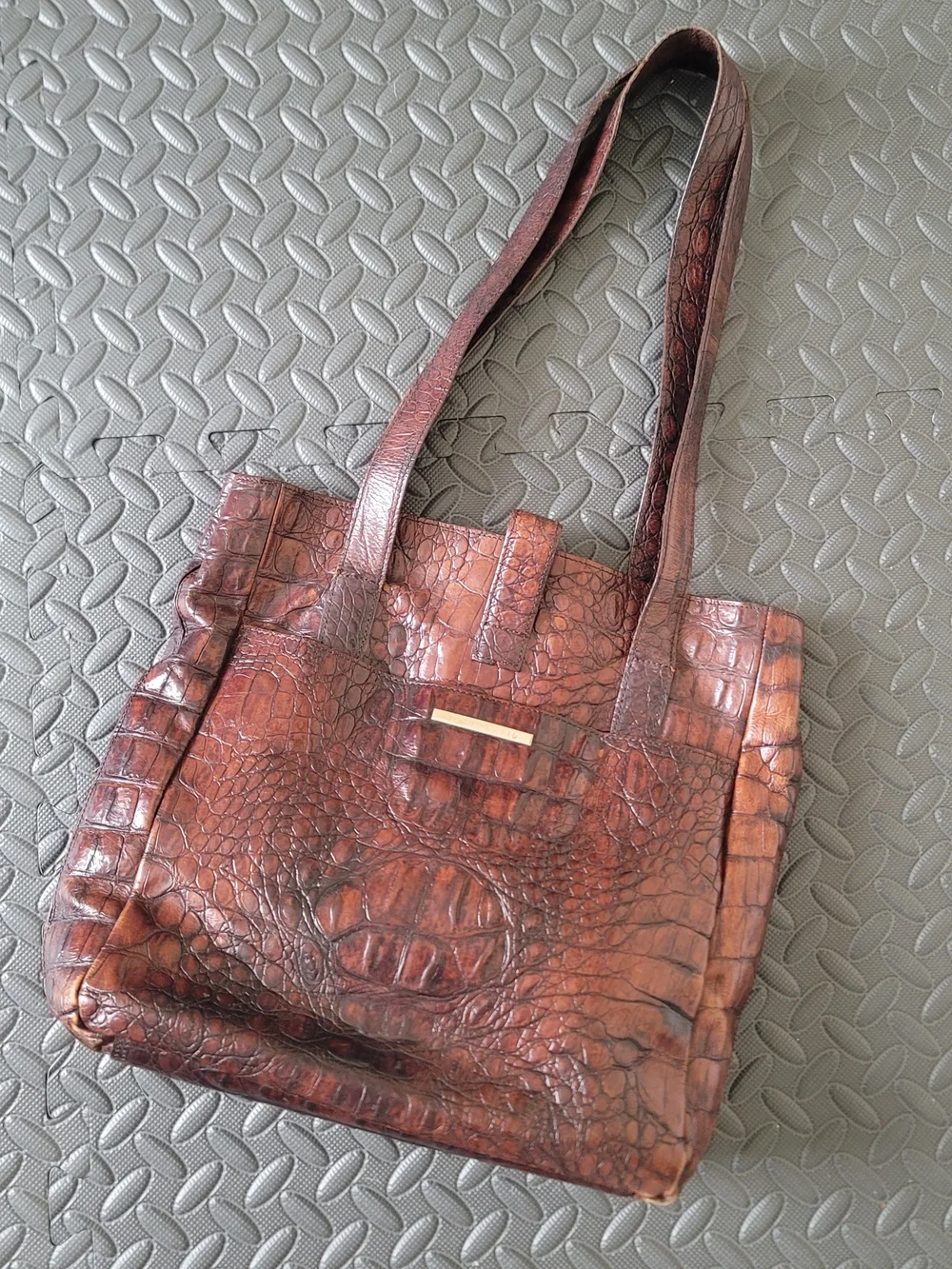Joan & David structured crocodile