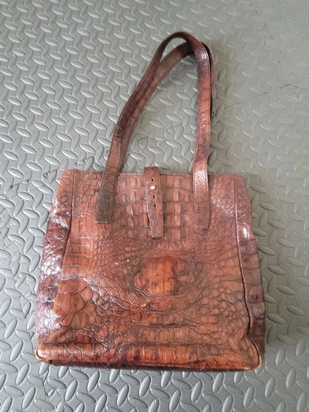 Joan & David structured crocodile