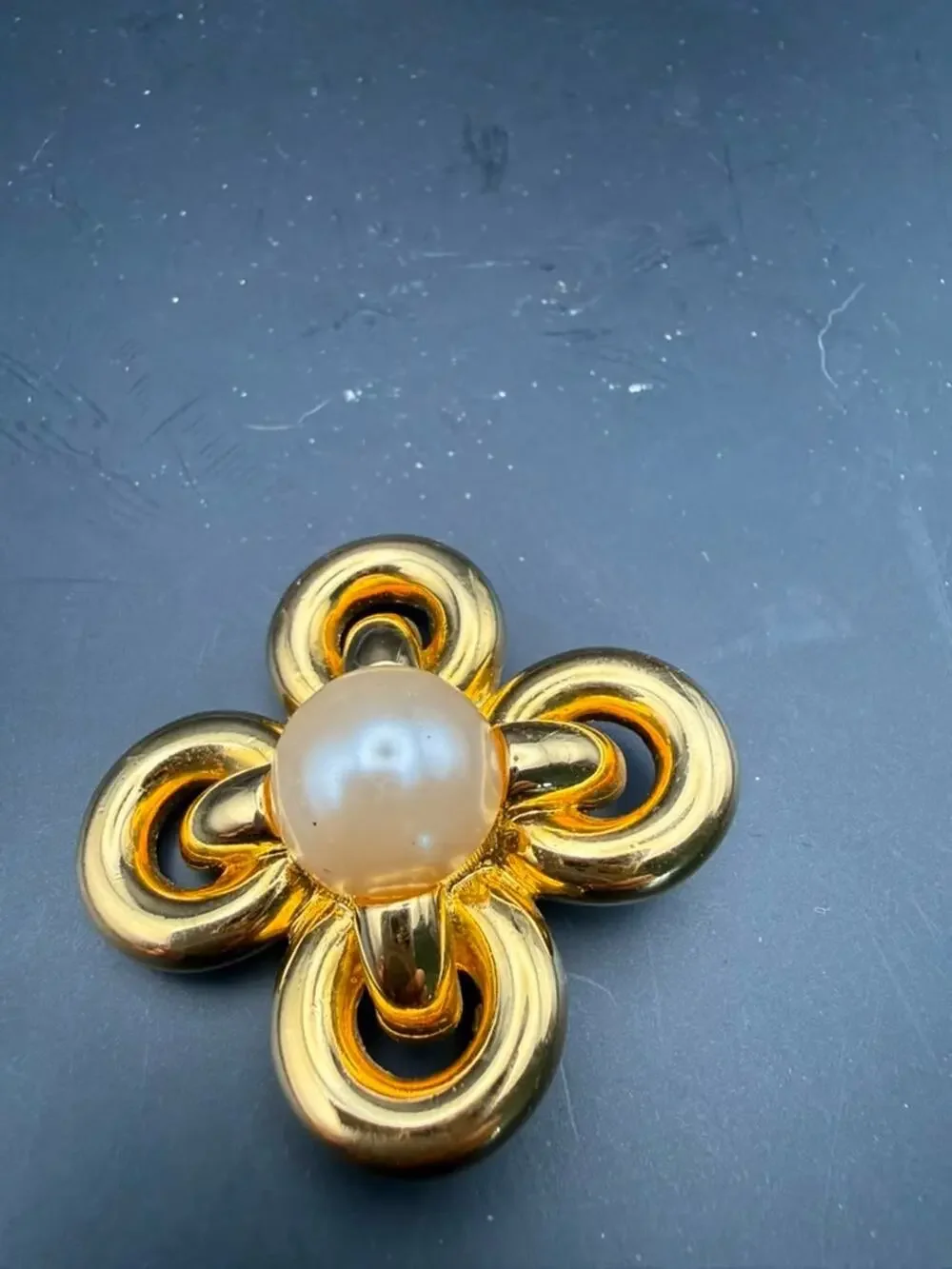 Monet Gold Tone Flower Brooch Pin Faux Pearl Center Vintage Signed 1.5