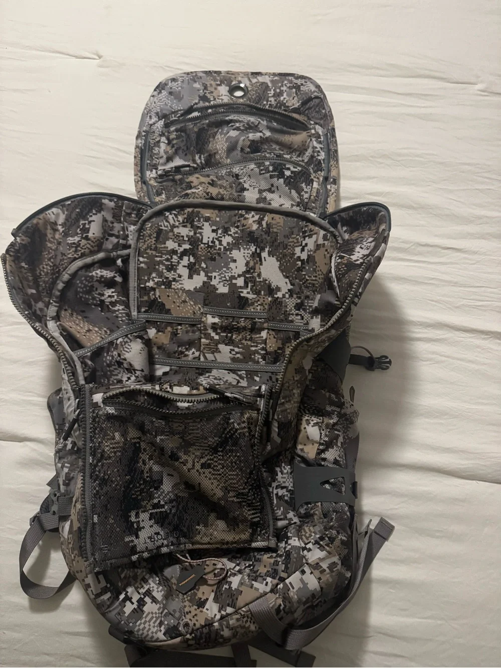 Digital Camo Men’s Backpack — Gray Camo Daypack