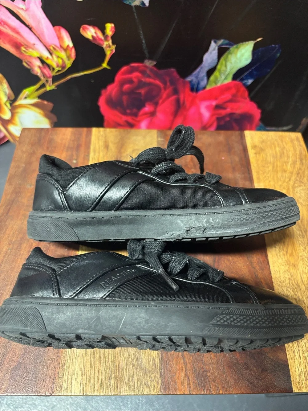 Kenneth Cole Reaction Kids Black Lace-Up Low-Top Sneakers