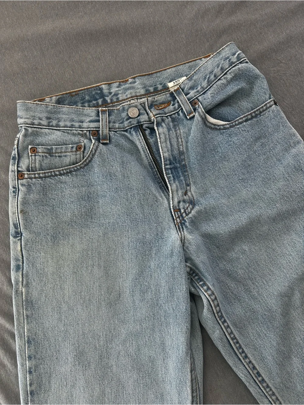 Levis relaxed straight