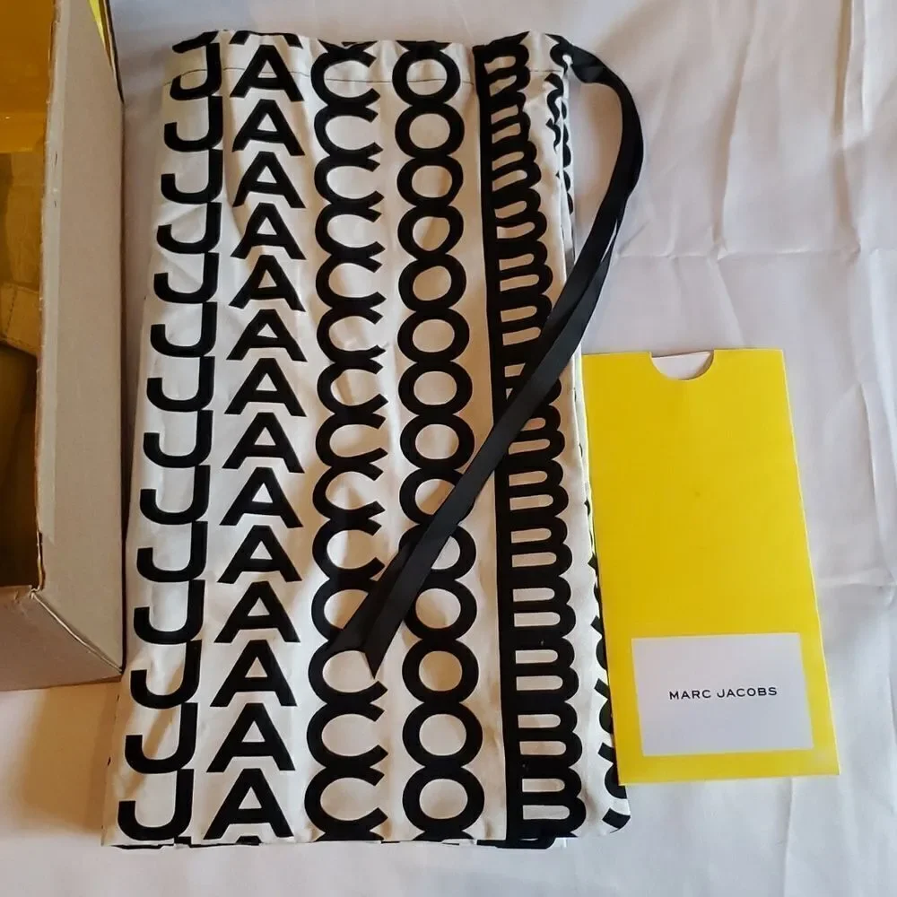 MARC JACOB Small,BRAND NEW! Tote, Croc Print Patent Leather. NWT!