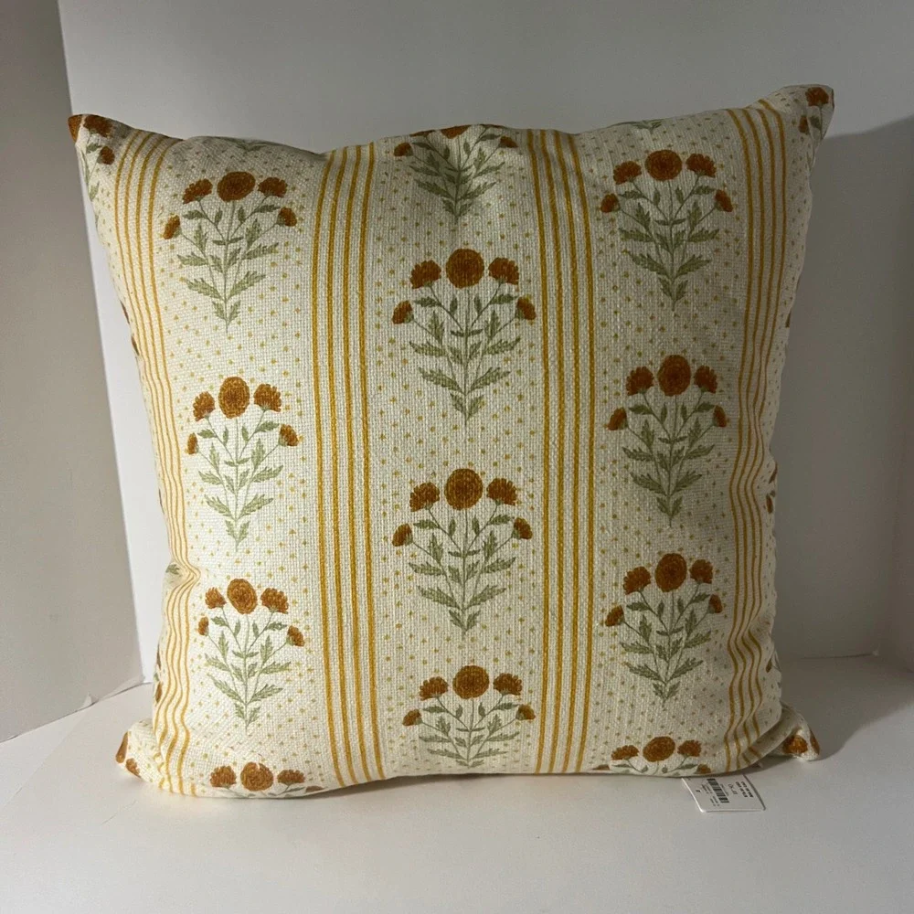 Anthropologie space textured