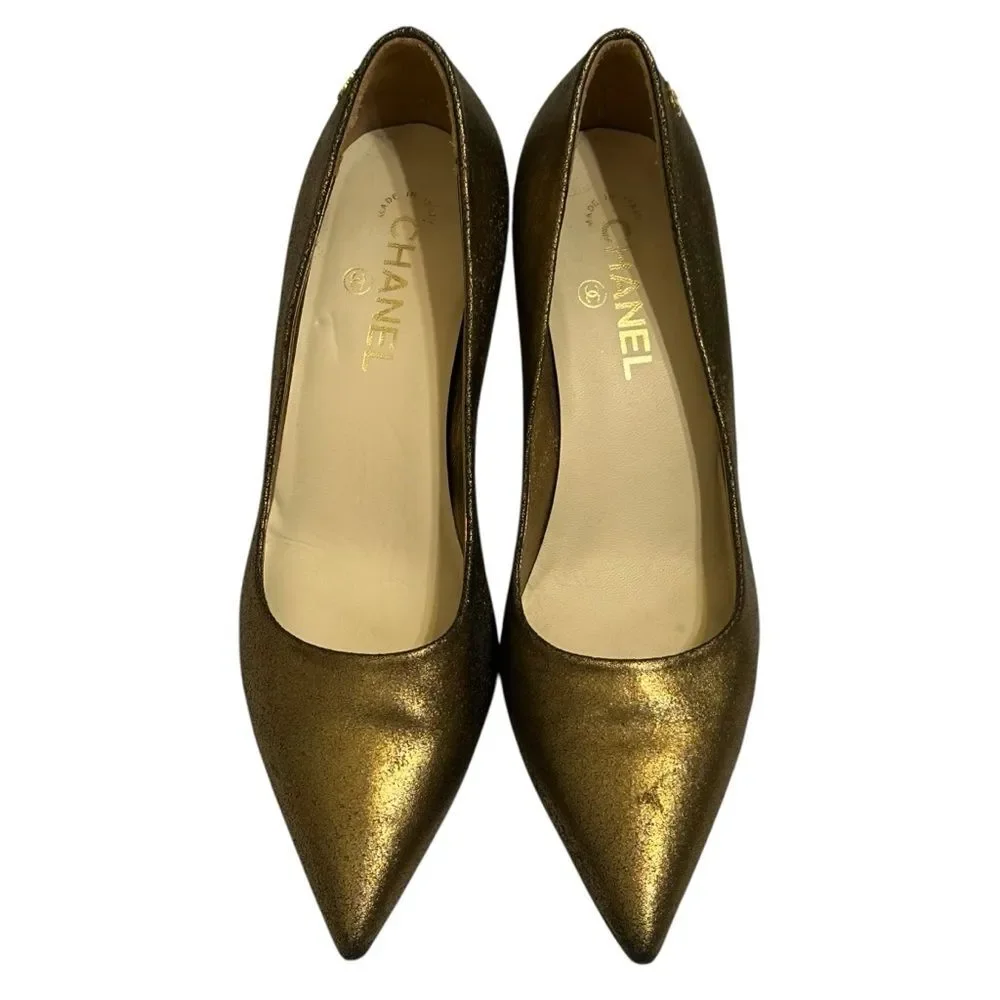 CHANEL CC Logo Metallic Bronze Gold Pointed Toe Pumps Low Heels 39 8.5 9