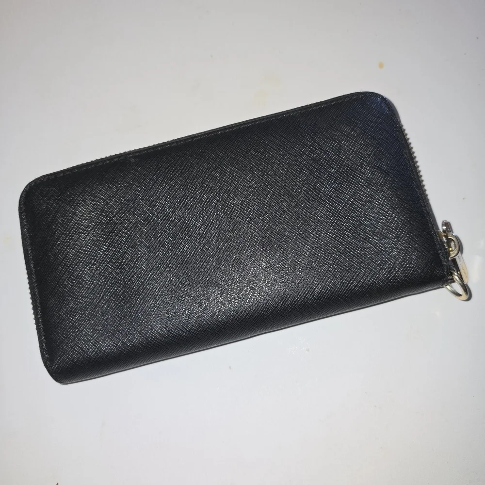 Michael Kors sleek zip
