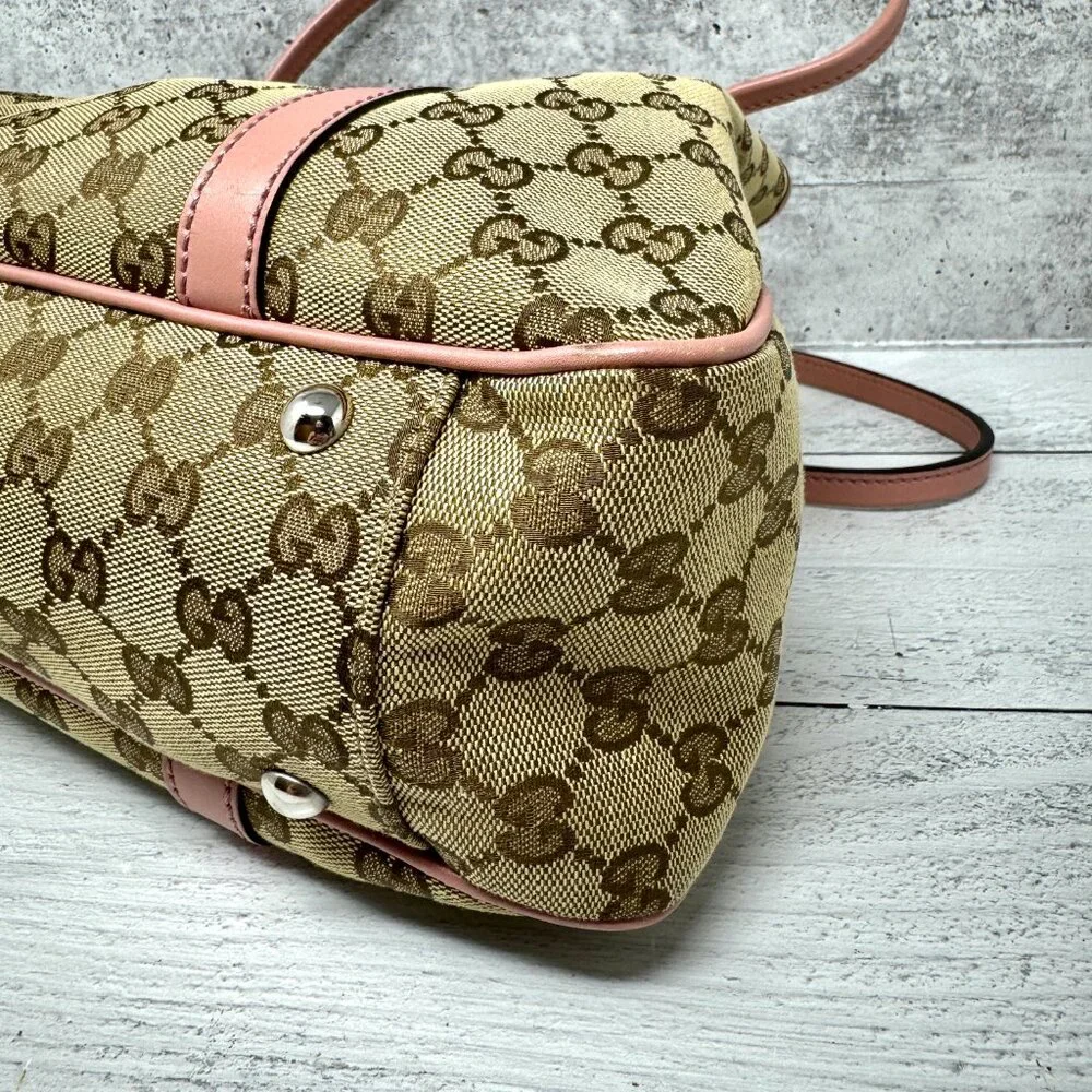 Gucci iconic gg