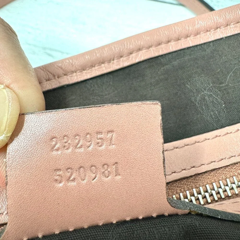 Gucci iconic gg