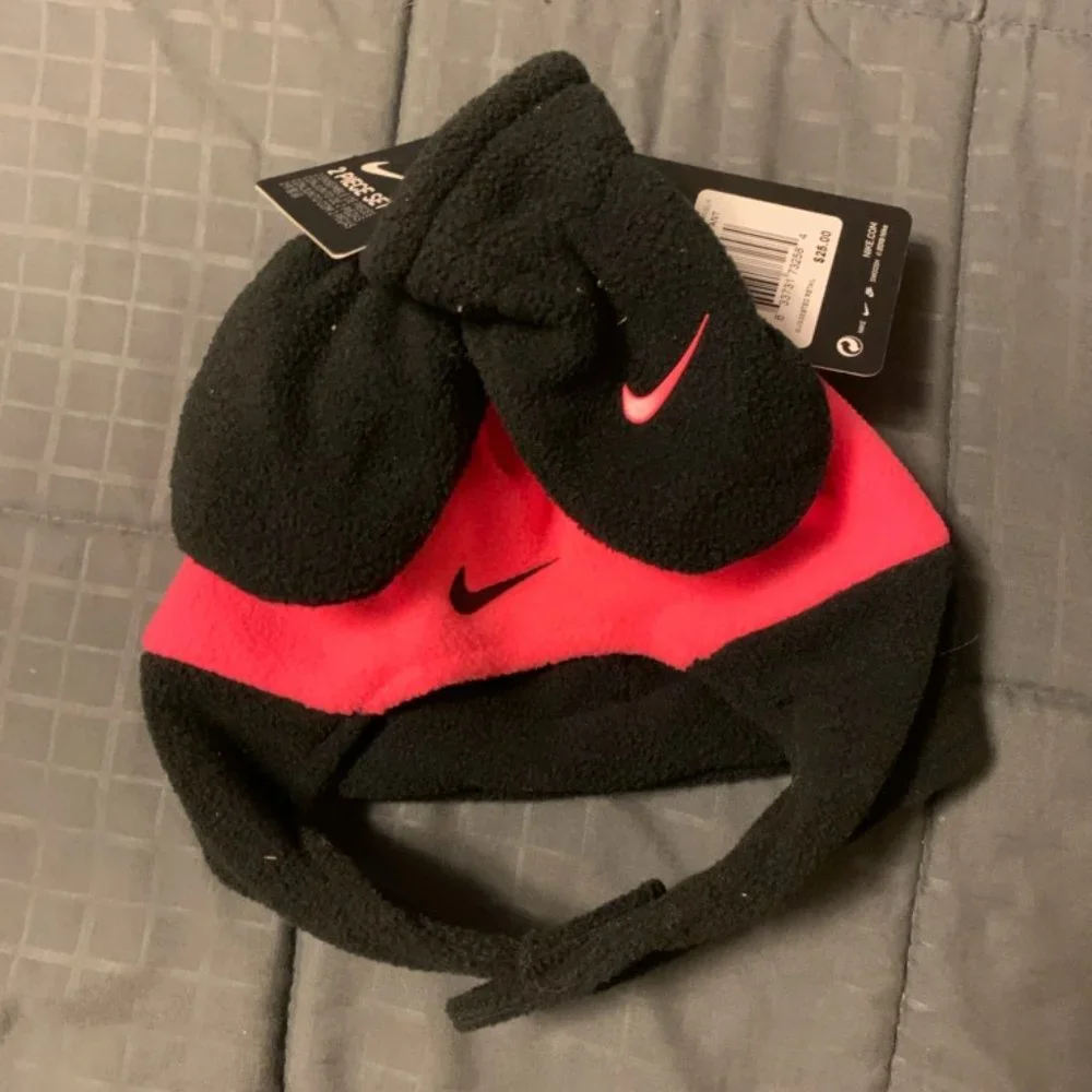 Nike Infant Hat and Gloves