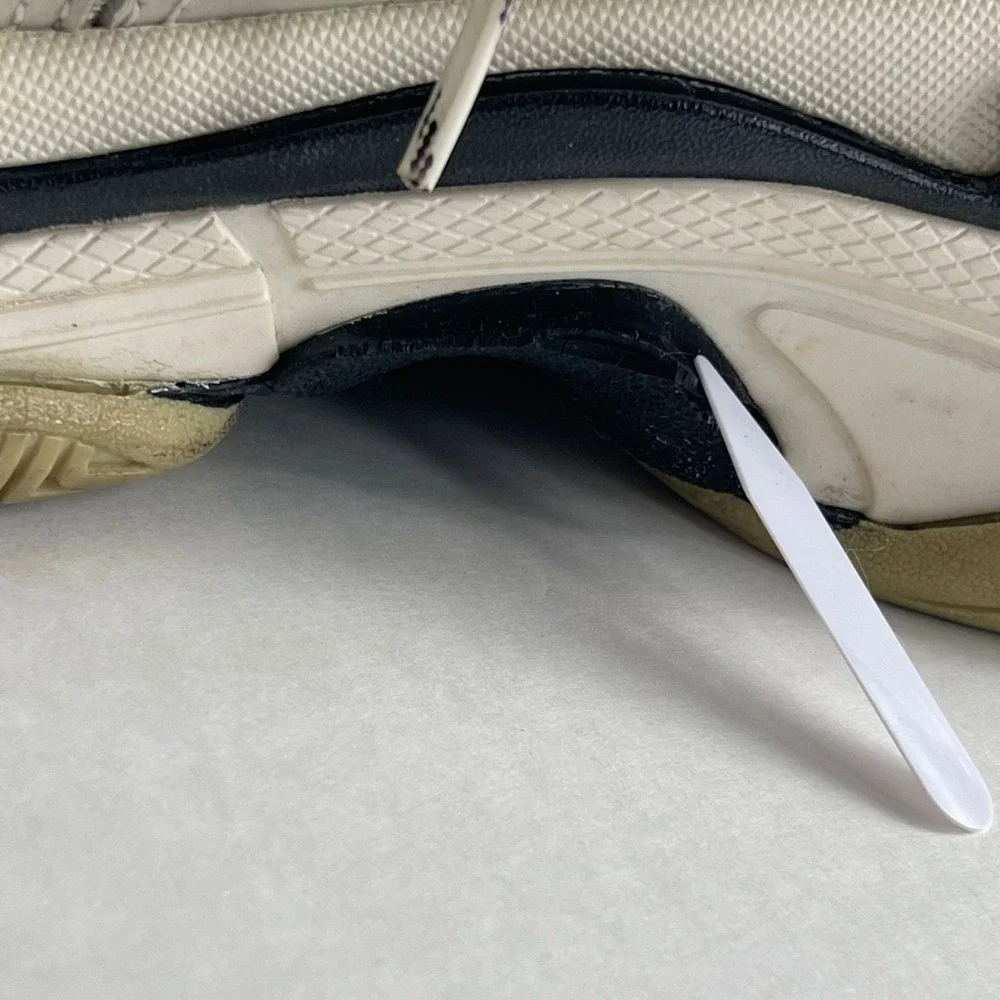 Balenciaga sneakers box