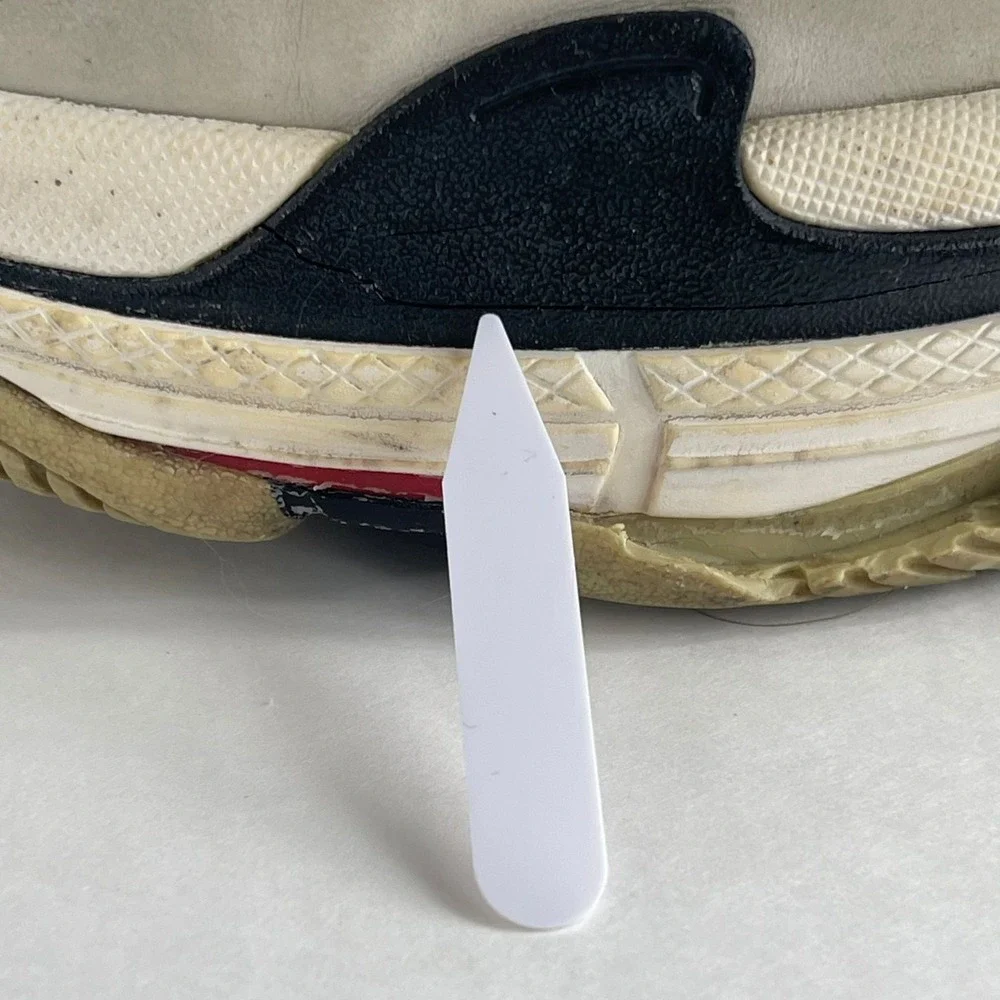 Balenciaga authentic see 11–11