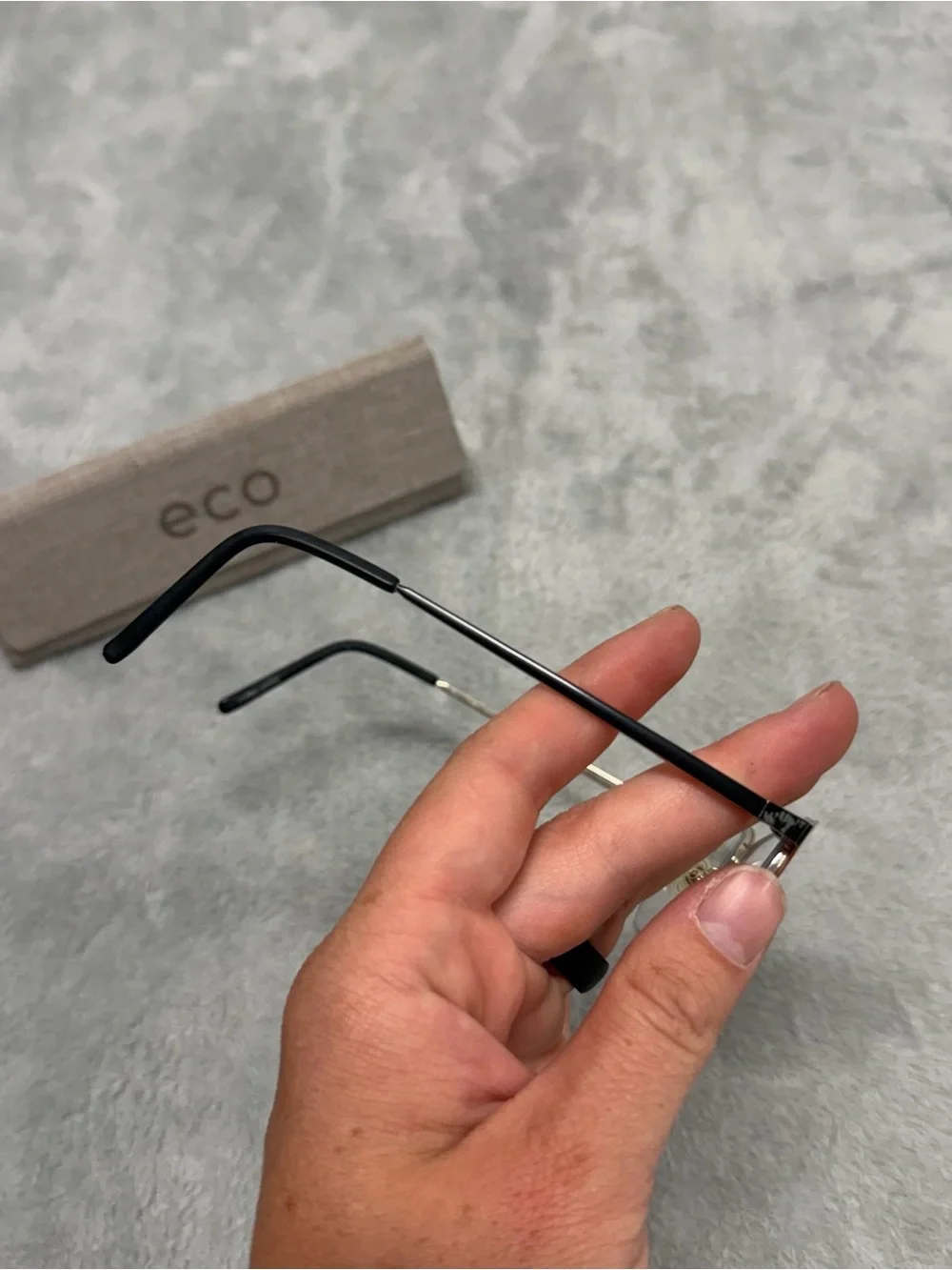 Eco Daisy BGLD Eyeglasses FRAMES ONLY Black Gold W/ Case 49-16-140