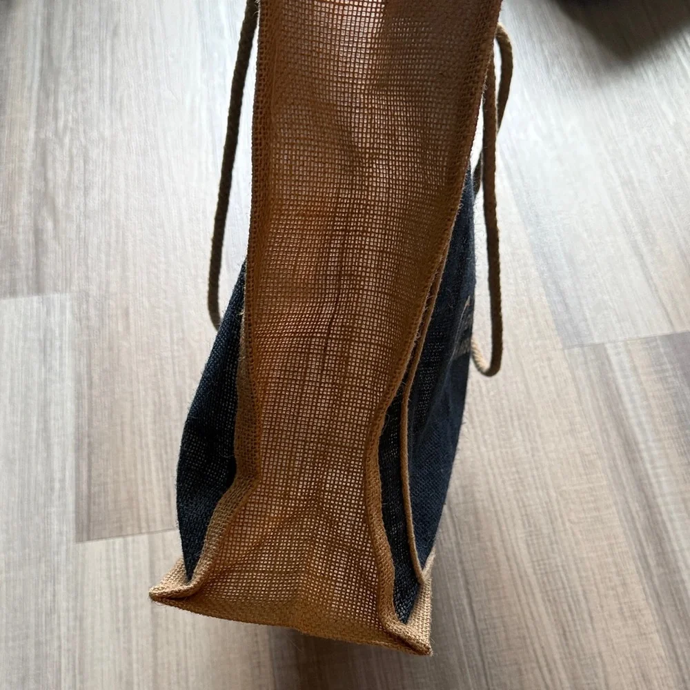 N/A stylish tote
