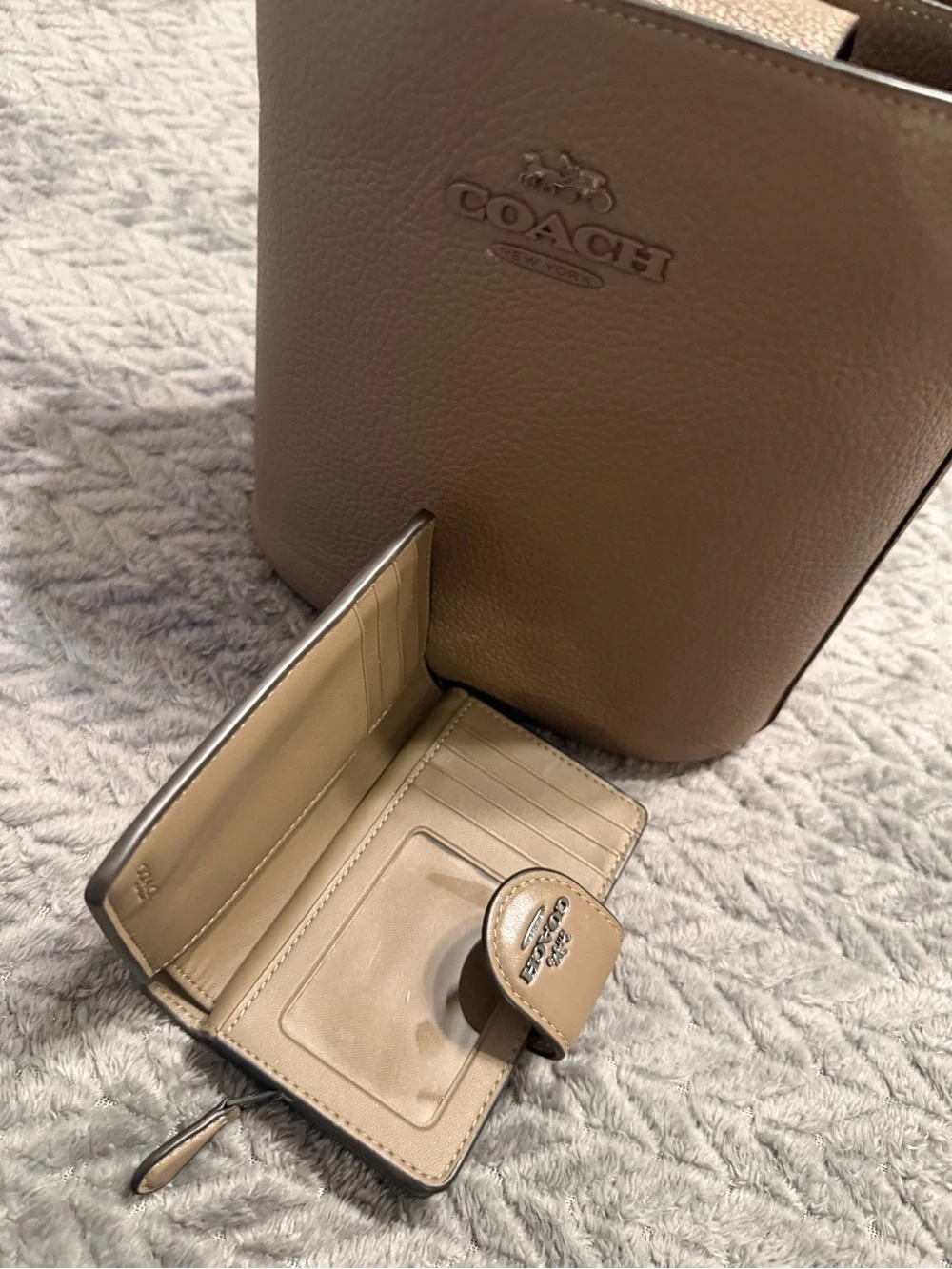 Coach versatile coins