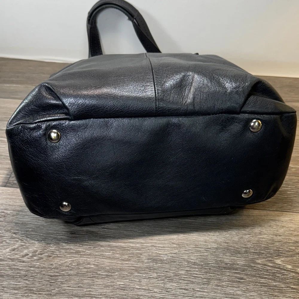 Coach elegant black