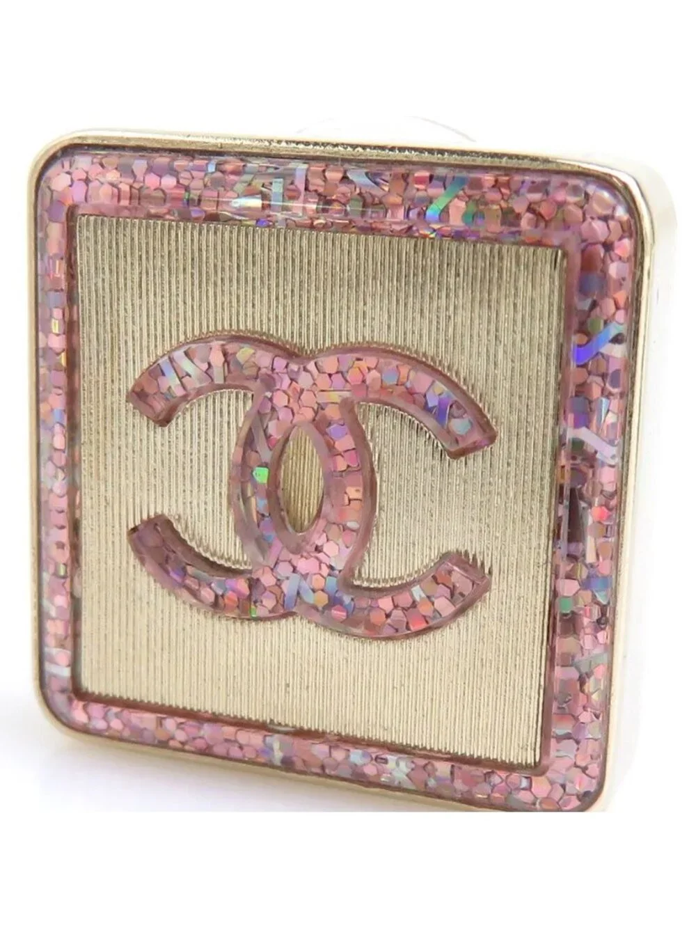 CHANEL item post