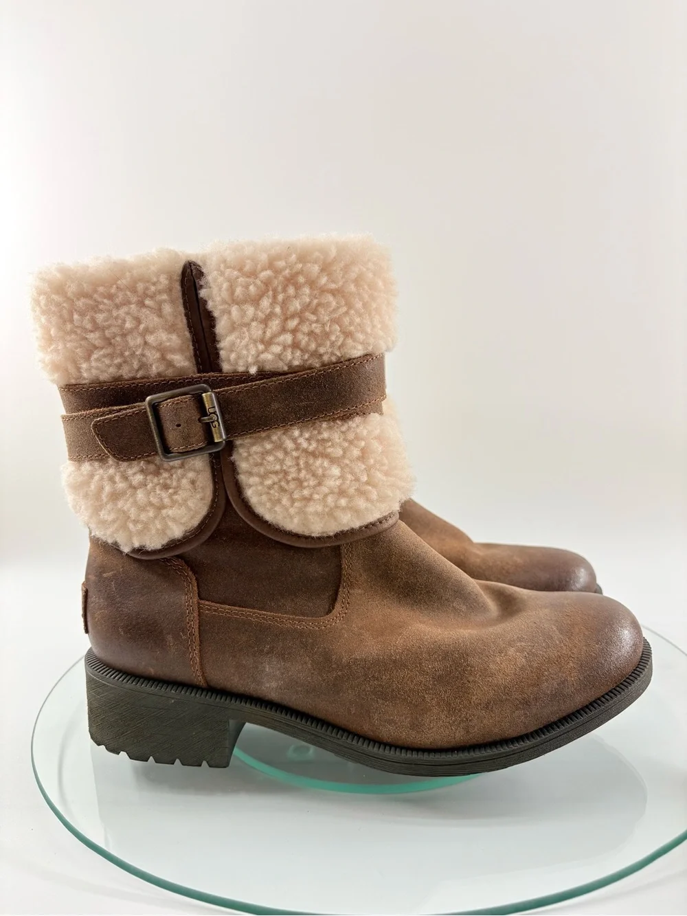 UGG pre owned