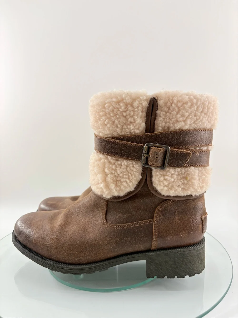 UGG pre owned