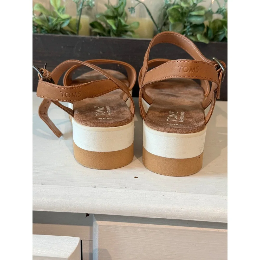 Toms diana platform