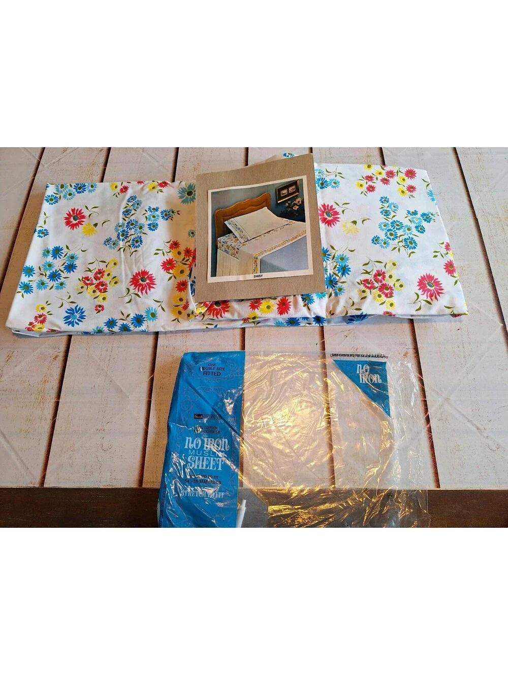 VTG Grants Fashions For The Home Double Fitted Sheet Daisy Pattern 54