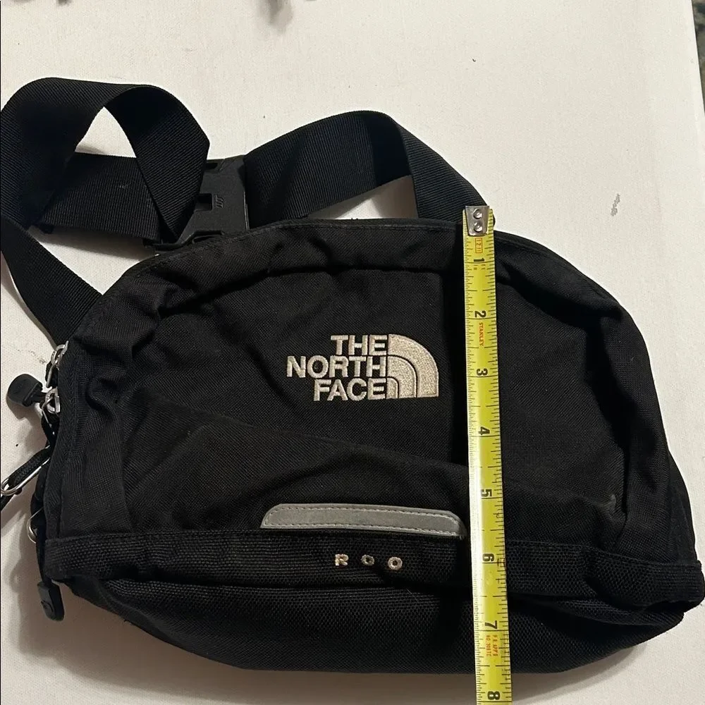 The North Face sleek belt