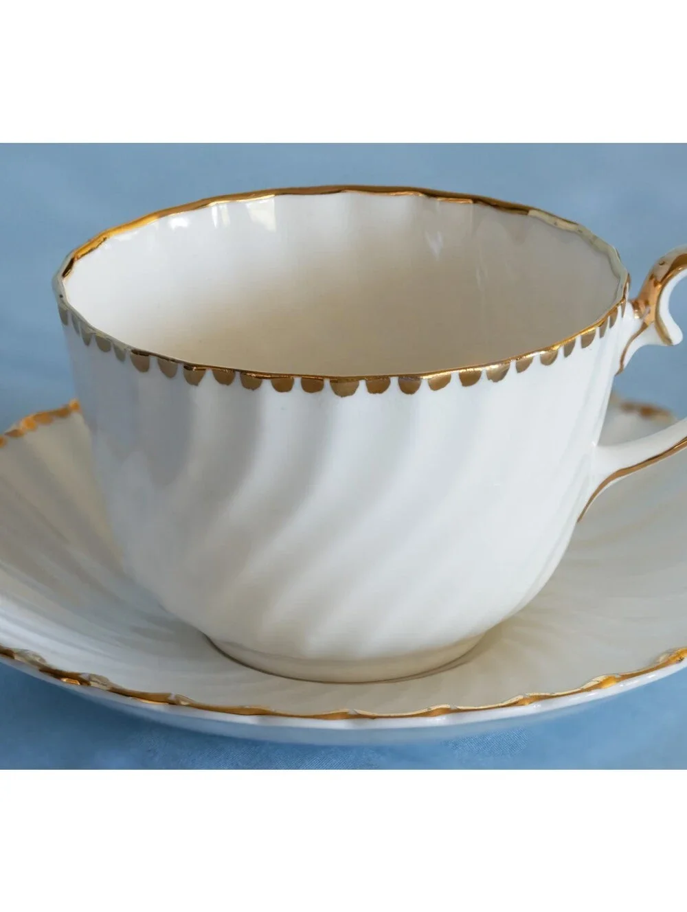 Beautiful, Vintage Assorted Cup And Saucers Made In England!