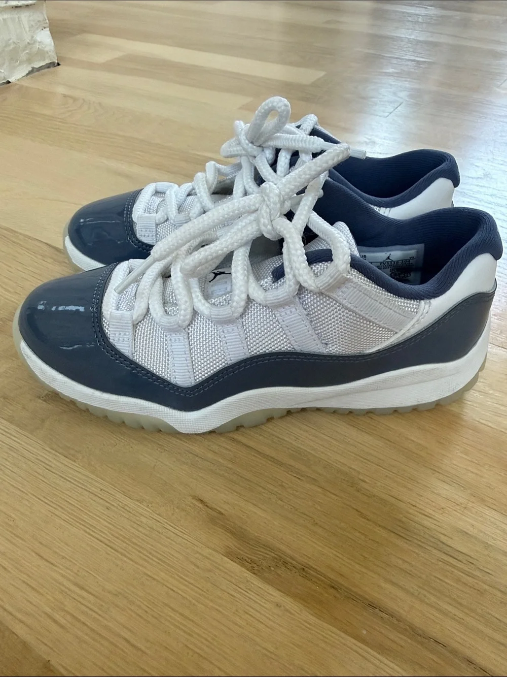 Jordan clean navy