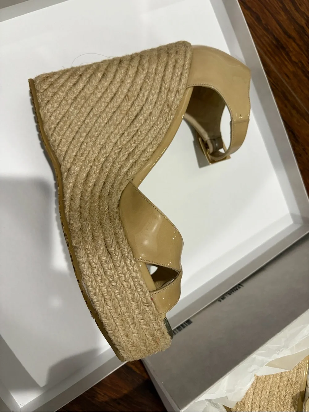 Jimmy Choo upper beige wear